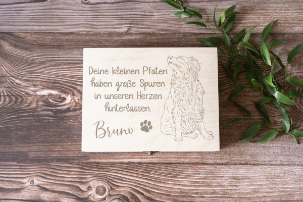 Personalisierte Holzbox mit Gravur als Erinnerungsbox oder Urne für verstorbenes Haustier – Hund oder Katze – mit Zeichnung und Wunschtext auf dem Deckel